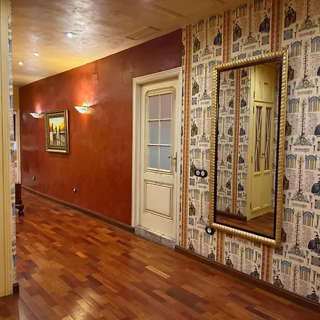 Plaza San Francisco Luxury Apartment Seville